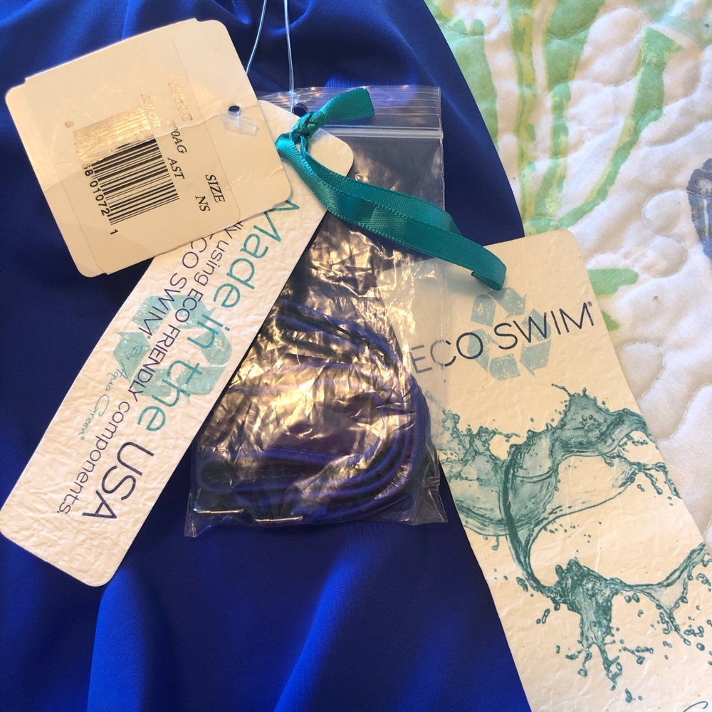 AQUA GREEN, ECO SWIM WOMEN’S SWIM TOP NWT WITH STRAPS SIZE 8 IN BLUE COLOR - Picture 3 of 9
